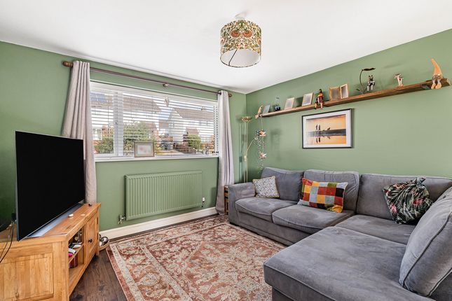 16, Trecarne Close, St. Austell photo 3
