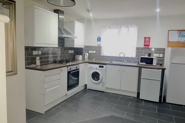 3, Walker Rise, Wellingborough photo 4