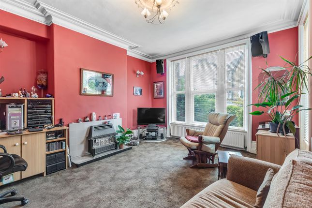 47, Cowpasture Road, Ilkley photo 4