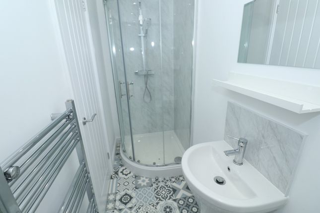 Room 6, 267 Walthall Street, Crewe, Cheshire photo 3
