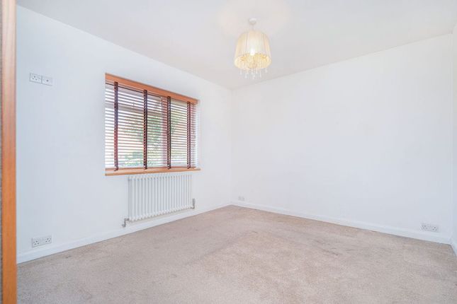 28, Anslow Gardens, Iver Heath photo 4