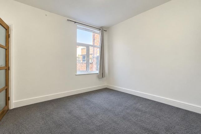 2 Coleman Road, Leicester photo 4