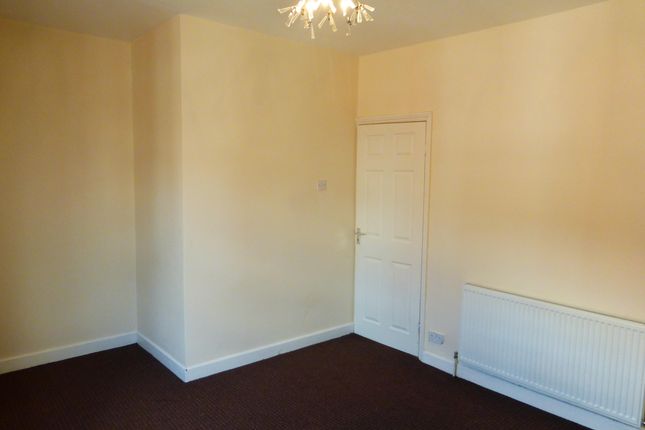 74, Kitson Street, LEEDS photo 4