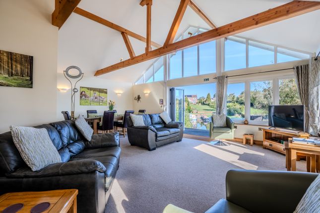 Tree House, 38, Ropes Hill Dyke, Norwich photo 4