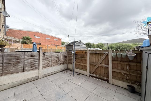101, Manchester Road, Mossley photo 4