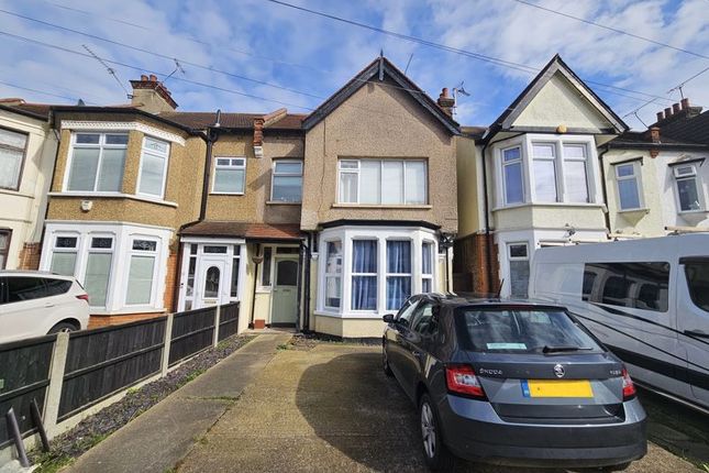 Thumbnail Flat for sale in Ilfracombe Road, Southend-On-Sea
