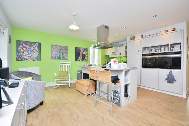 22, Nightingale Drive, Northampton photo 4