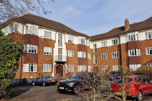 2-bed flat on 6a Nugents Court, St Thomas Drive, Hatch End, £325,000