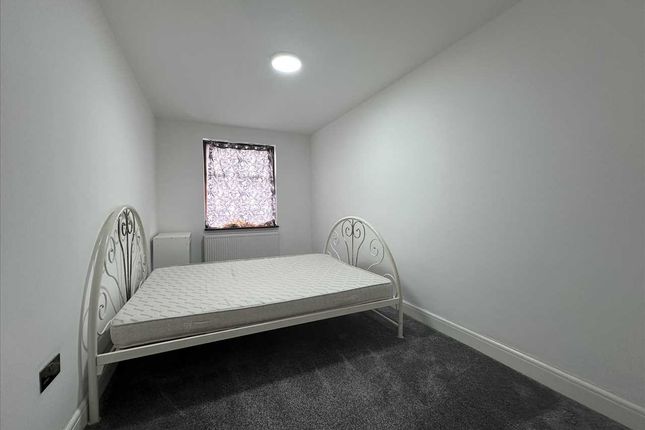 (40), College Avenue, Harrow photo 5
