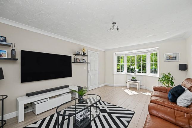 32, Durrell Drive, Rugby photo 4