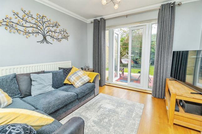 12, Watson Way, Bedford photo 2