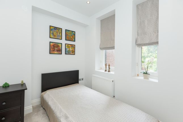 Flat to rent in Abbey Court, Abbey Road, St Johns Wood, London