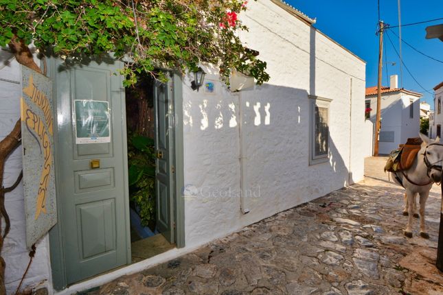 Block of flats for sale in Hydra, 180 40, Greece
