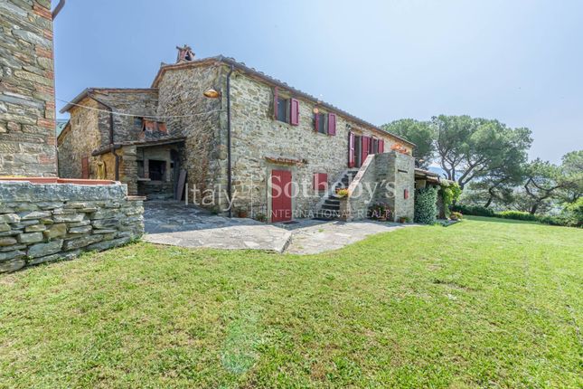 Country house for sale in Case Sparse, Cortona, Toscana