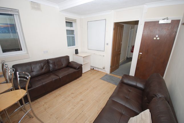 Terraced house to rent in Willes Road, Leamington Spa, Warwickshire