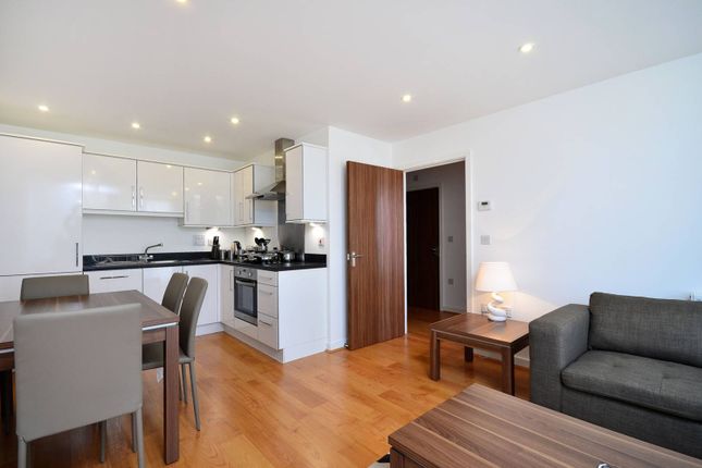 Thumbnail Flat to rent in Great West Quarter, Brentford