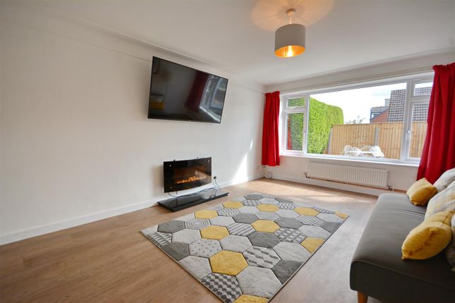Waverton House, Spon Green, Buckley photo 3