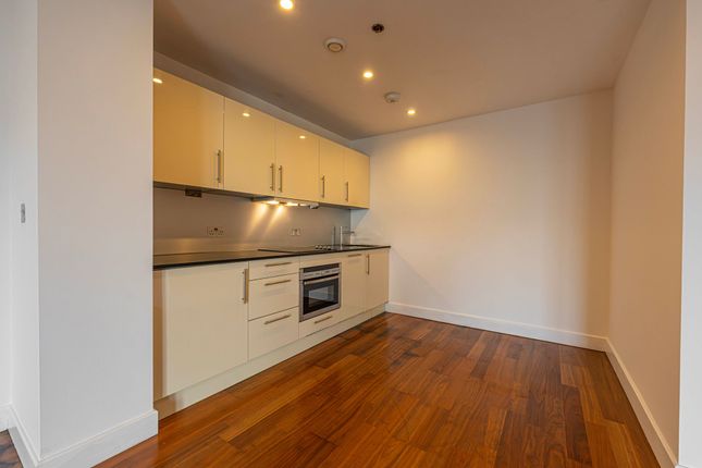 140 Hayes Apts The Hayes, Cardiff, Cardiff photo 2