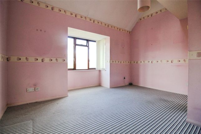 Rowe Court, Grovelands Road photo 2