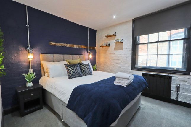 Thumbnail Flat to rent in Christmas Steps, Bristol