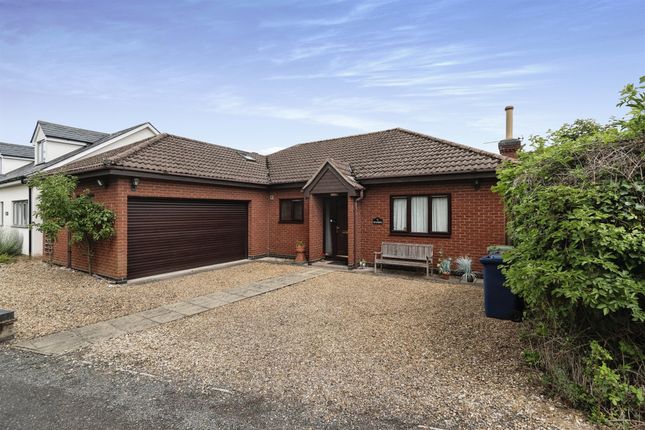 Thumbnail Detached bungalow for sale in Top Close, Fowlmere, Royston
