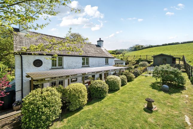 Polgassic Farm House,, Lower Polgassic, Lansallos, Cornwall photo 3