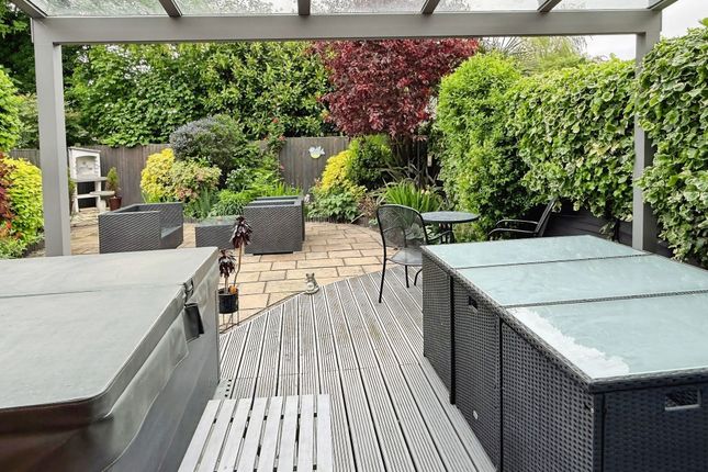 13 Chater Close, Leicester photo 3