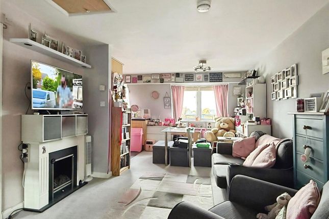 Flat 15, Portland House,, High Street, Kent photo 3