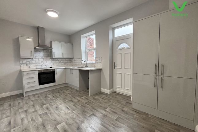 2, North Terrace, Willington photo 2