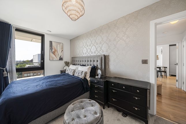Flat 33, 32, Wells Terrace, London photo 4