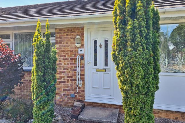 2, Meadow Close, Southampton photo 3