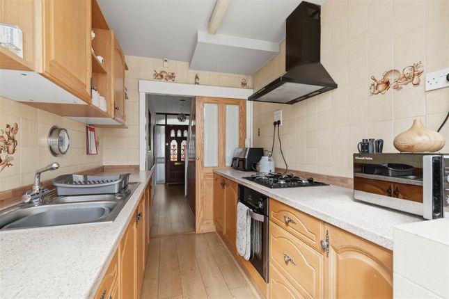 408, Beake Avenue, Coventry photo 4