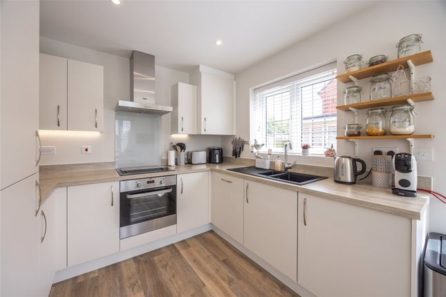 25, Daffodil Drive, Tewkesbury photo 5