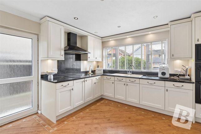 13, Farmcroft, Kent photo 4