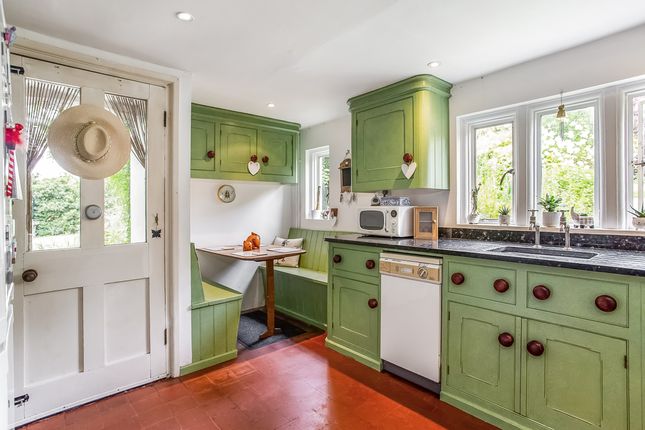 Jasmine Cottage, Rollestone Road, Salisbury photo 4
