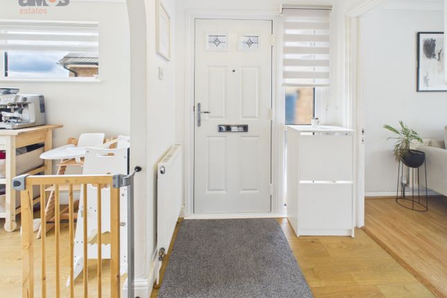 24, Russet Way, Essex photo 4