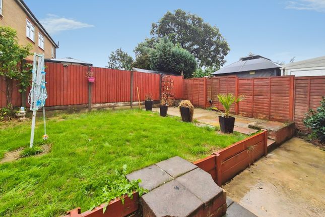 74, Freedom Avenue, Yeovil photo 3