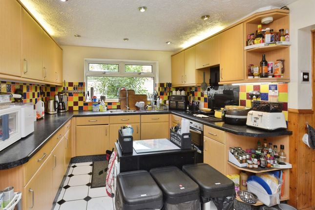 68, Padstow Avenue, Milton Keynes photo 3