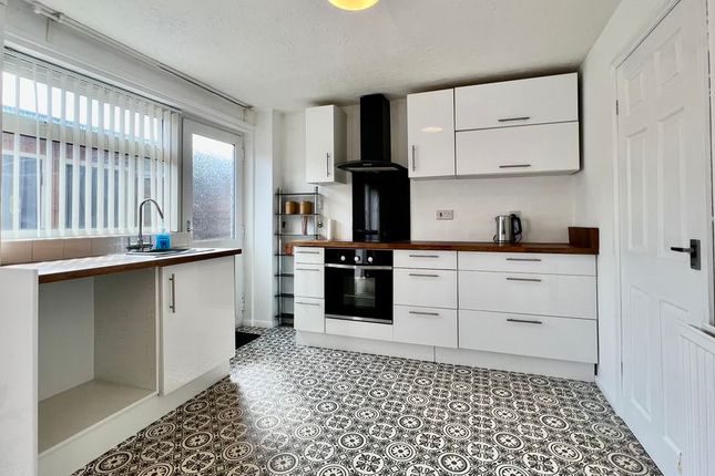 17, Clare Avenue, Scunthorpe photo 2