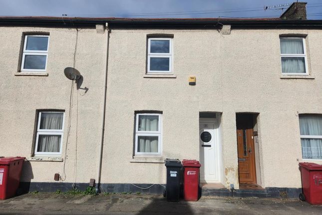 Thumbnail Terraced house to rent in Littledown Road, Slough
