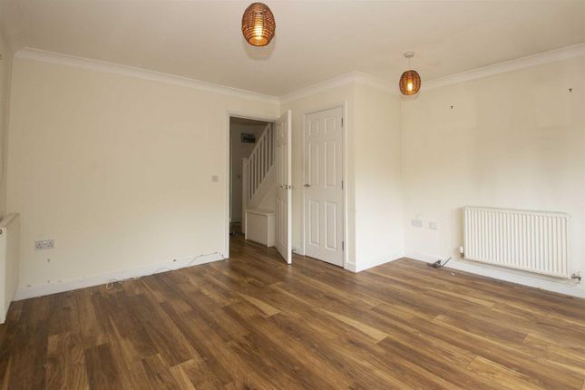 25, Holyhead Crescent, Milton Keynes photo 4