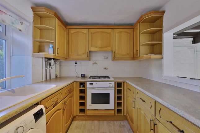 28, Sandhurst Street, Pudsey photo 4