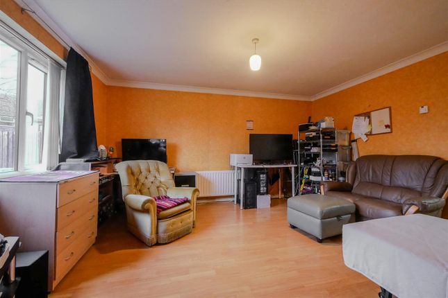 43, Hamble Road, Didcot photo 4