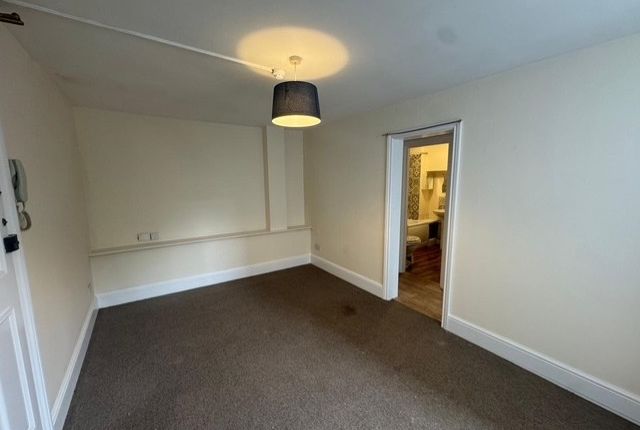 32, Bartholomew Street West, Exeter photo 3