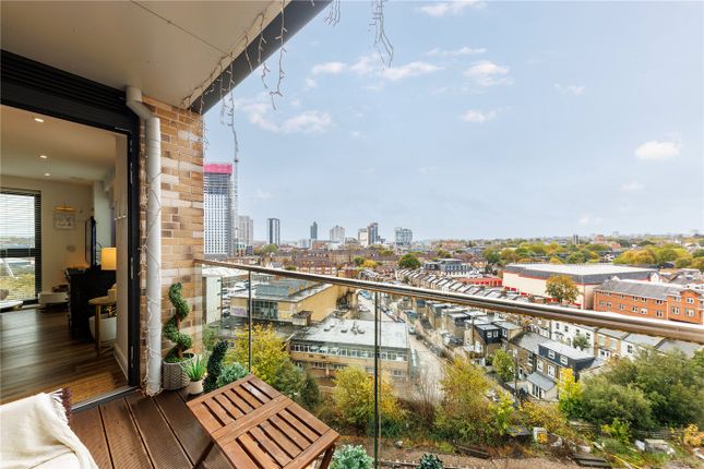 Osiers Road, London photo 4