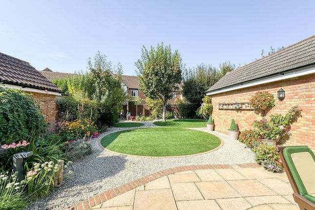 37, Millview Meadows, Rochford photo 3