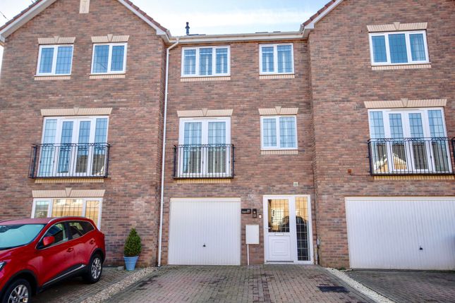Town house for sale in Plynlimon Avenue, Crumlin