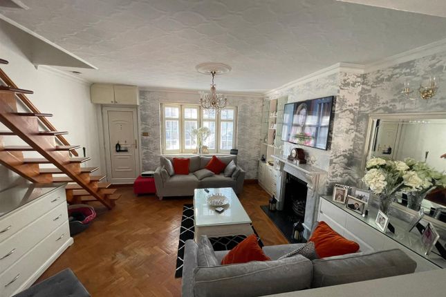 Thumbnail Terraced house for sale in Hesperus Crescent, London