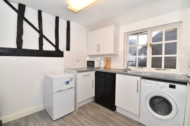 7a, Church Square, Lenham photo 4