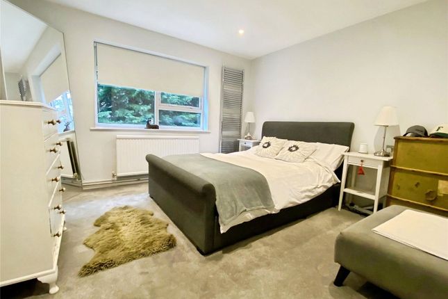 80, Arnett Avenue, Wokingham photo 3